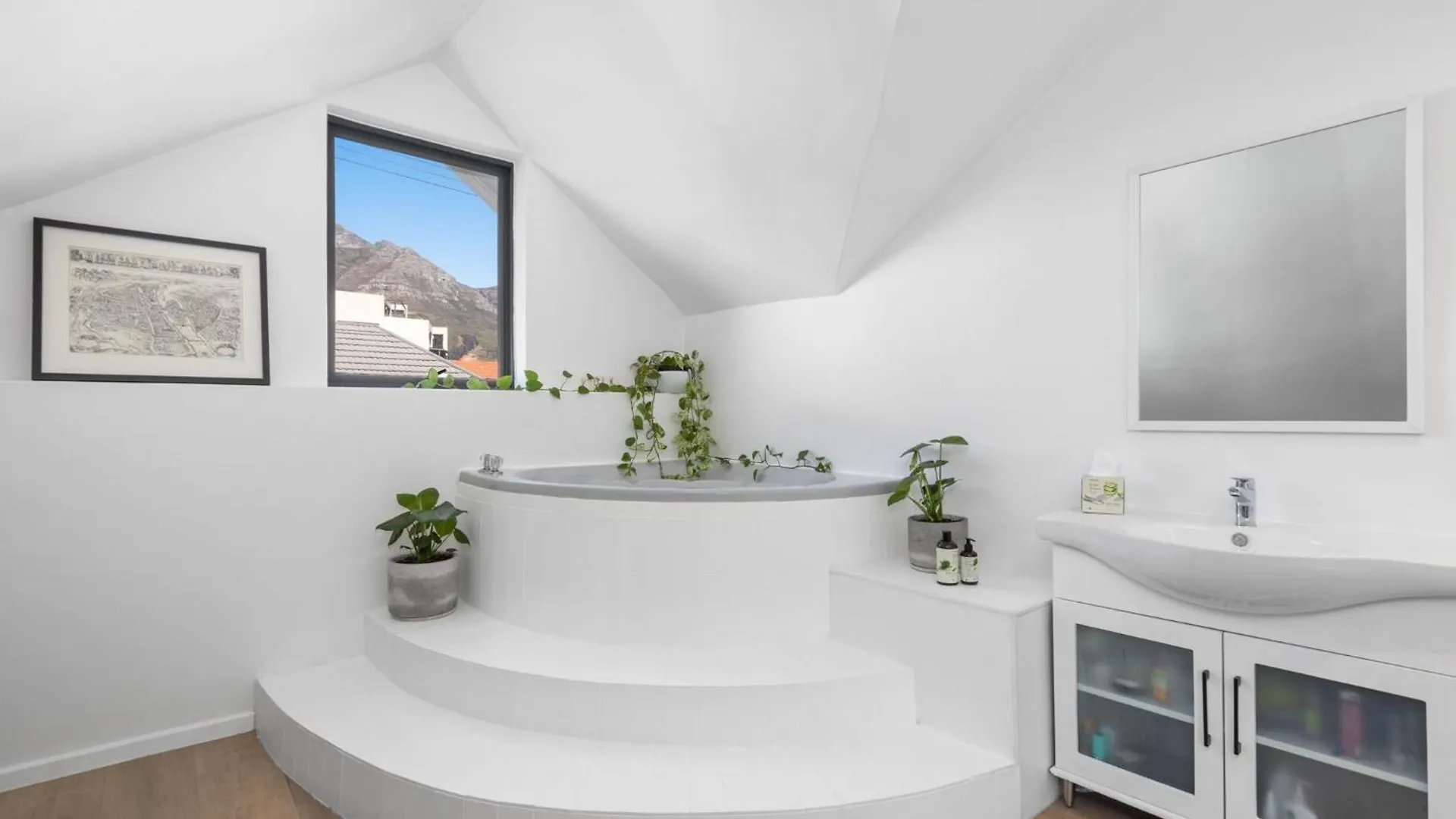 Uptown Retreat By Host Agents Villa Cape Town Holiday home
